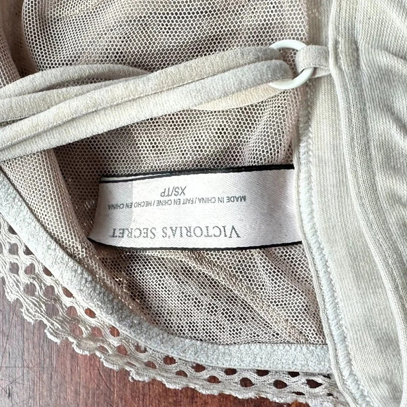 Set of 2 VICTORIA'S SECRET Strappy Lace Bra Bralette - XS - Picture 10 of 11